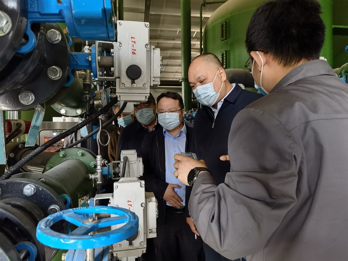 1652748289279826.jpeg 3 李二中视察.jpg